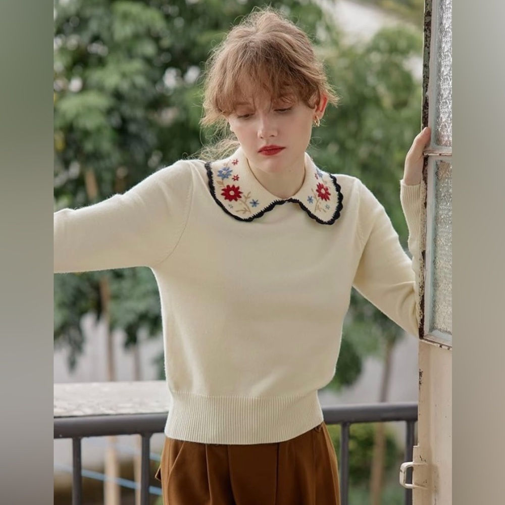 Simple Retro Floral Embroidered Peter Pan Collar Modal Knit Sweater Size Large